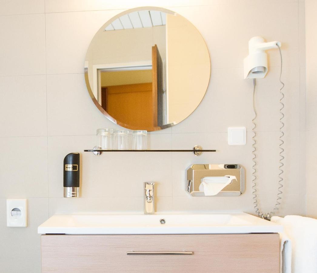 Das Reinisch Just Rooms Schwechat Exterior foto
